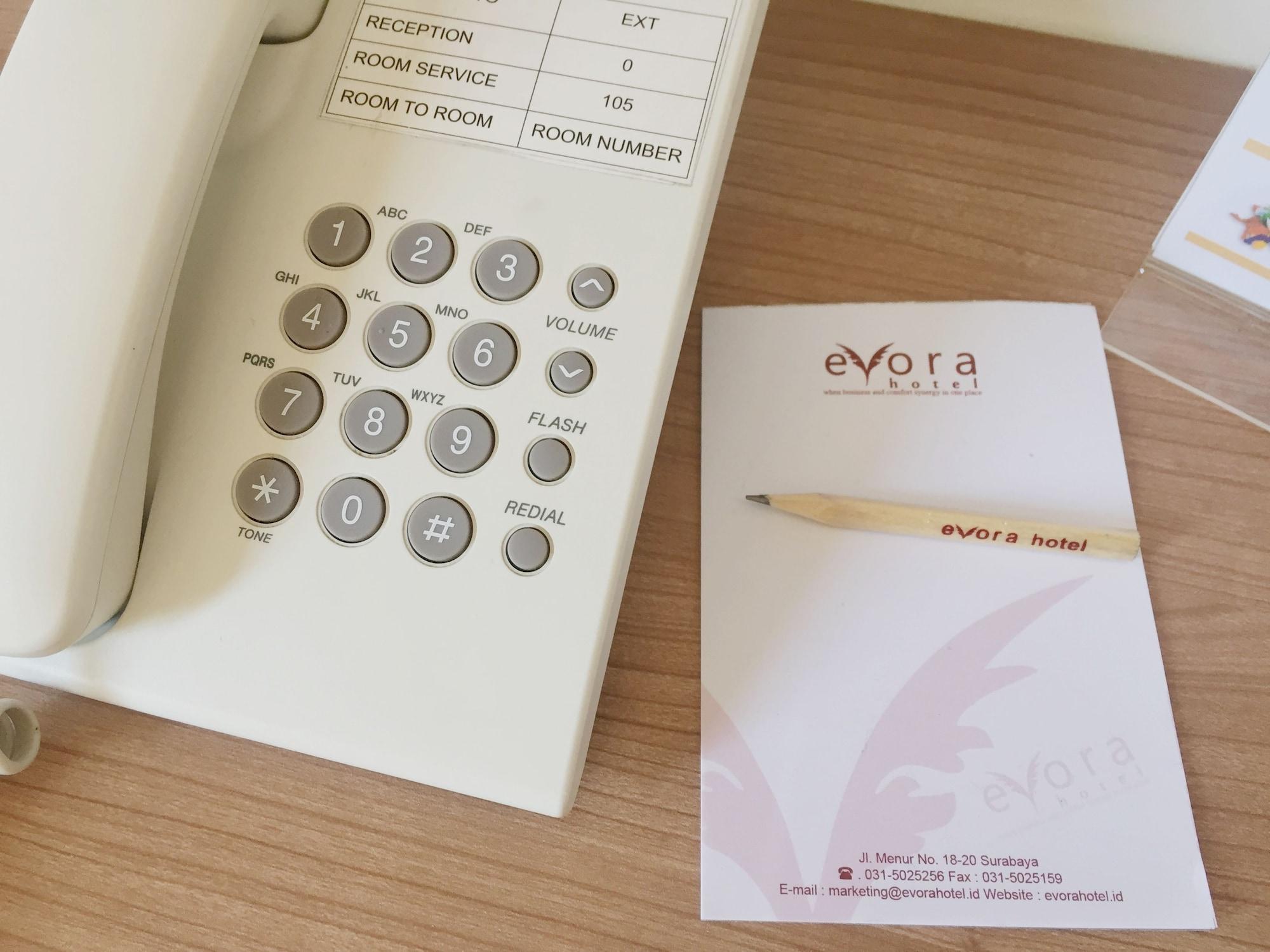 Evora Hotel Surabaya Exterior photo