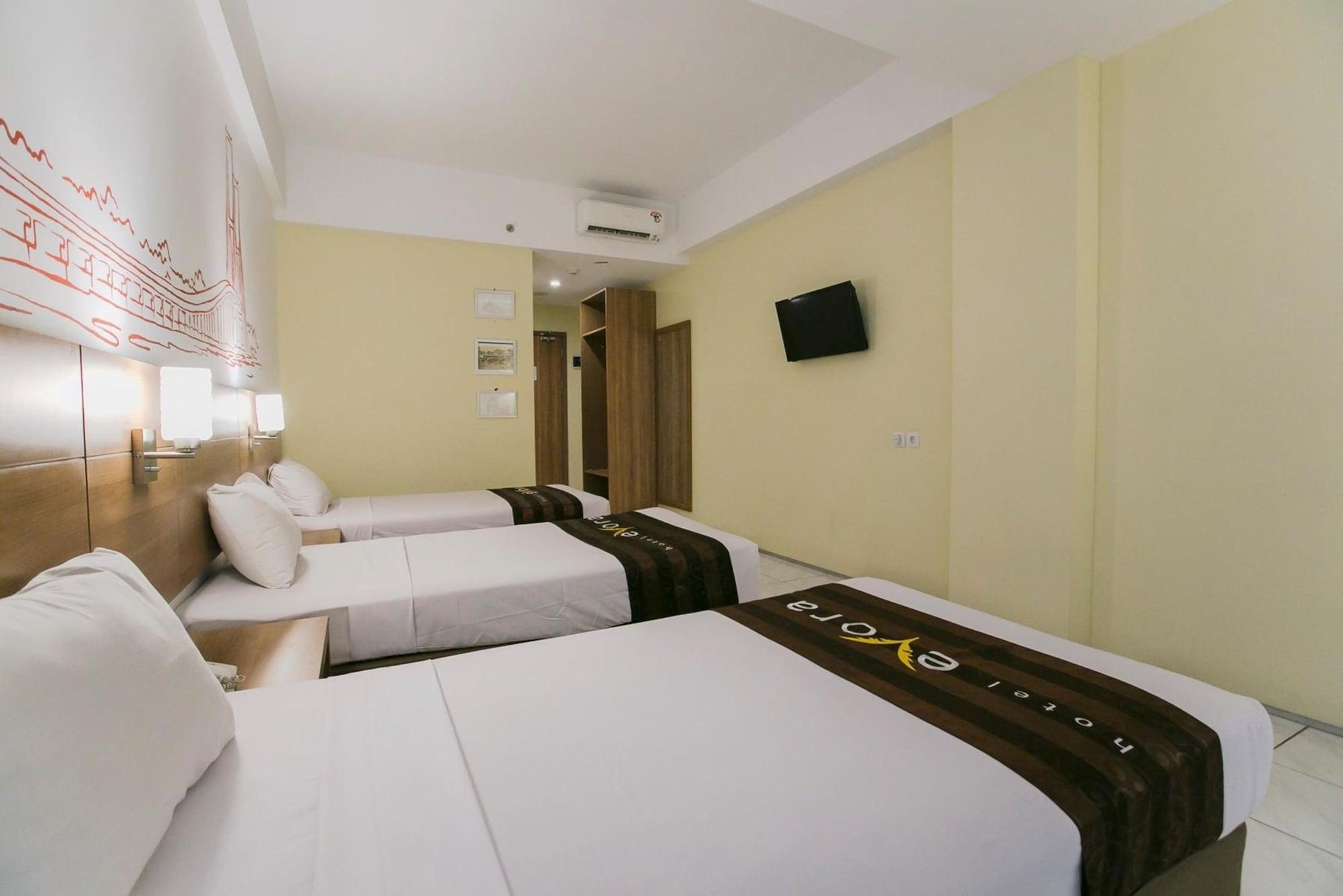 Evora Hotel Surabaya Exterior photo