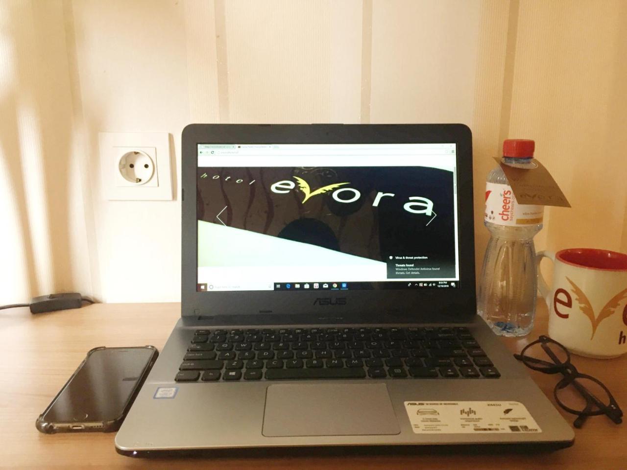 Evora Hotel Surabaya Exterior photo