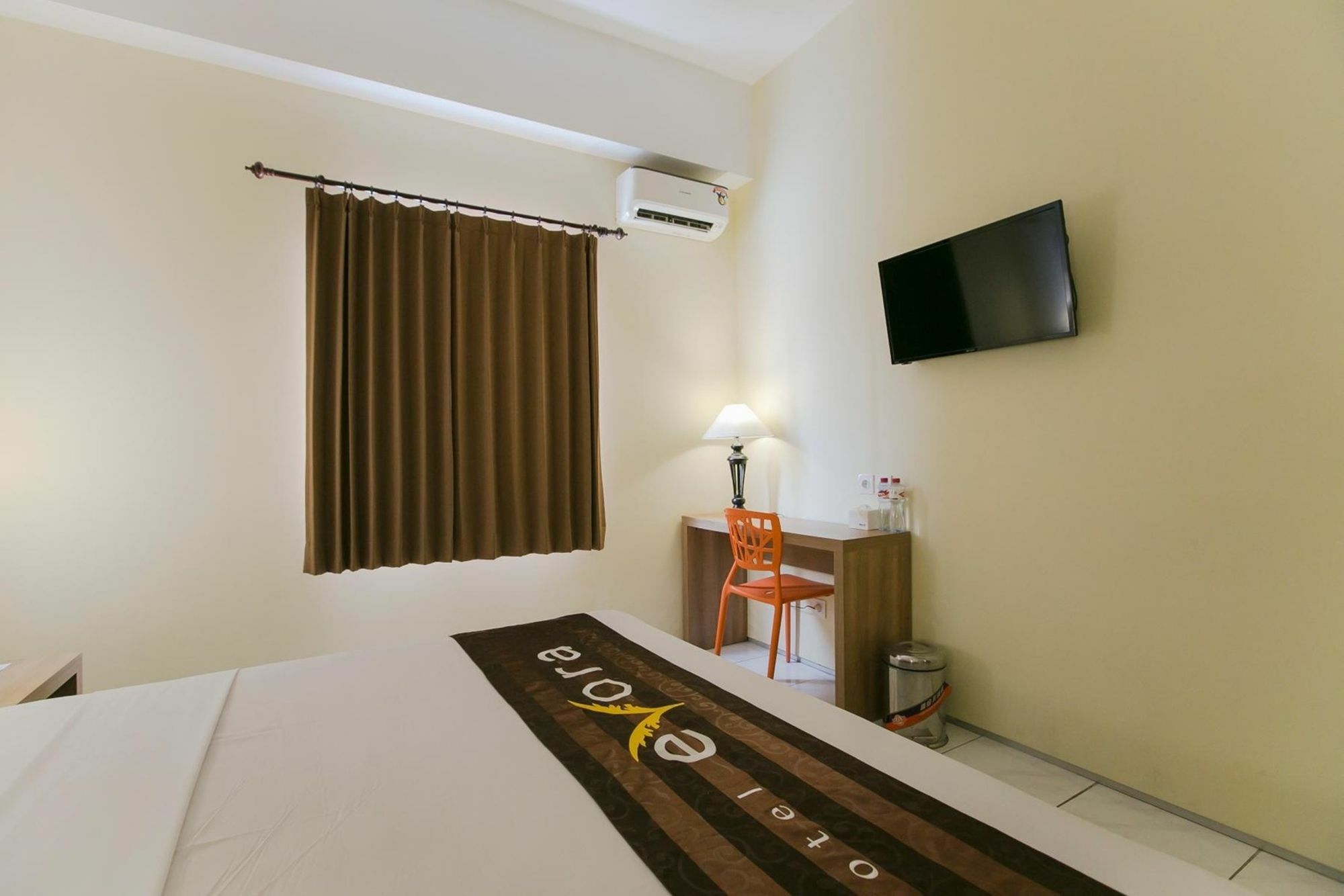 Evora Hotel Surabaya Exterior photo