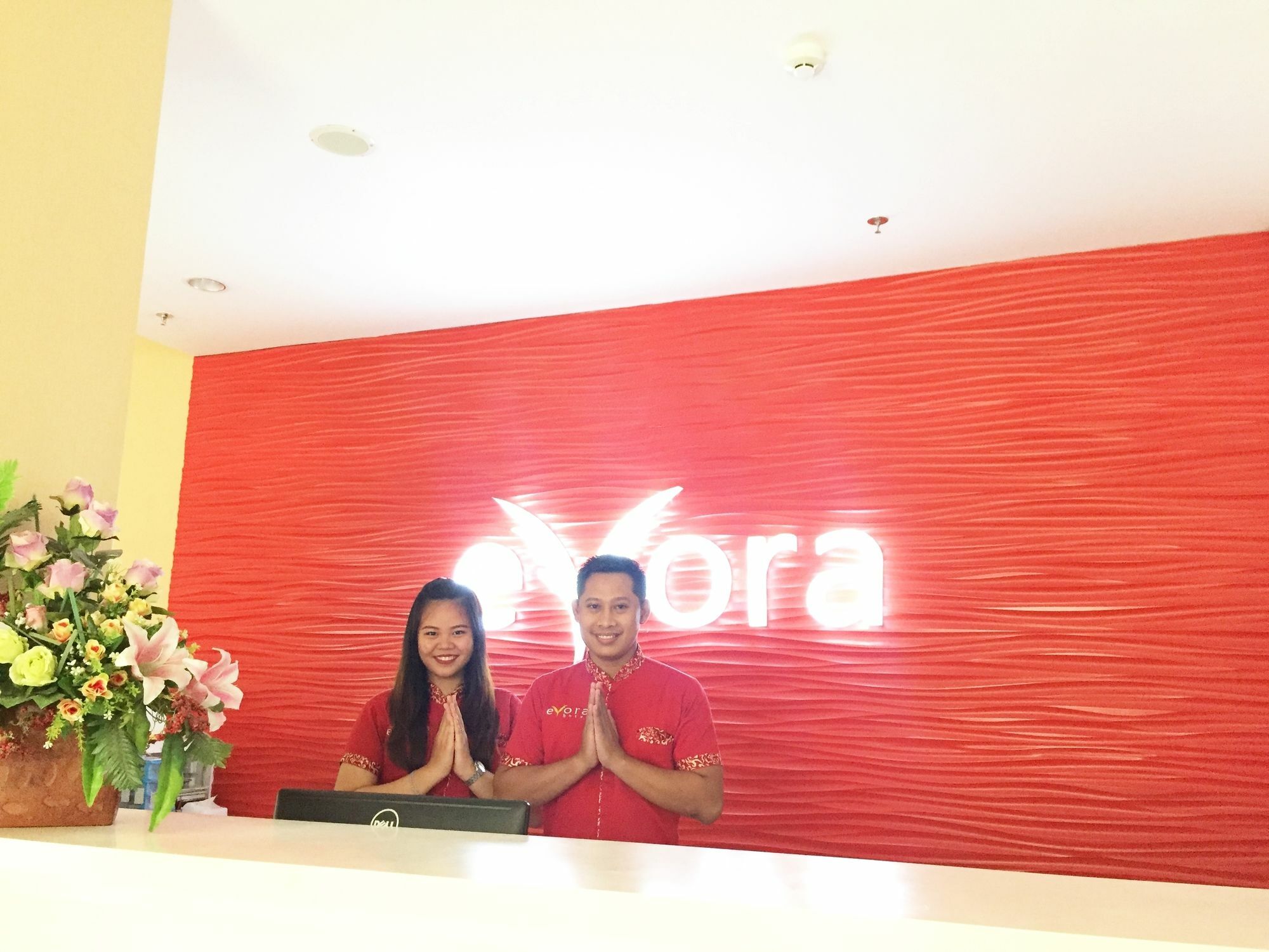 Evora Hotel Surabaya Exterior photo